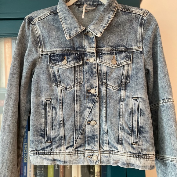 COPY - Free People Jean Jacket - Picture 3 of 10